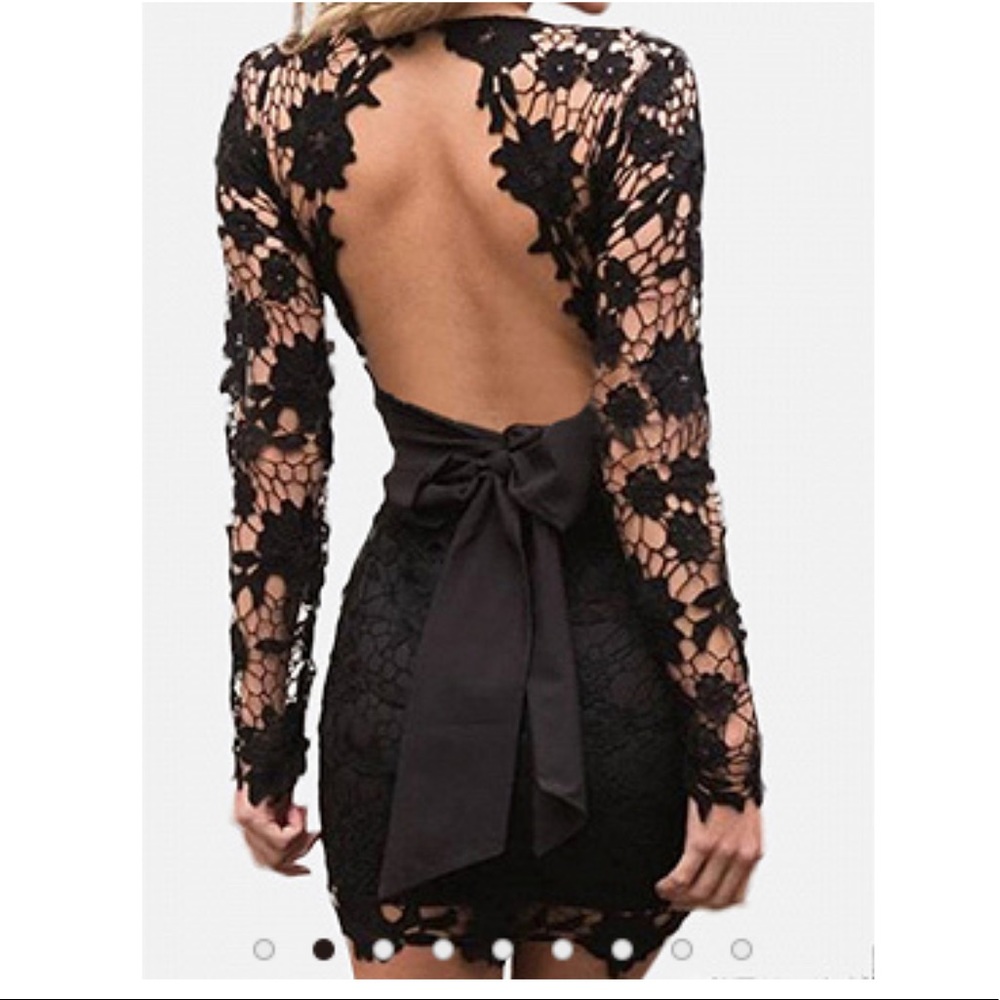 Backless lace dress